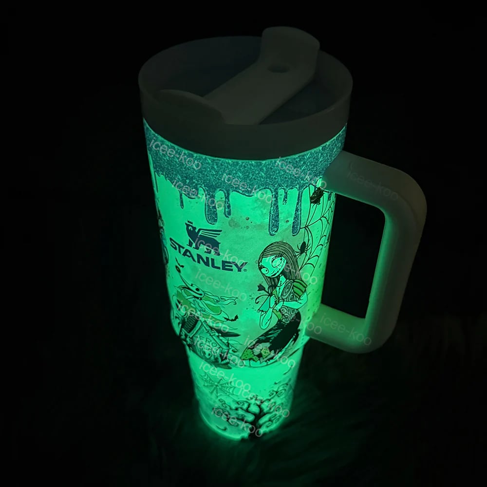 ๐ The Ultimate Halloween Gift: Sally x Jack Skellington 40oz Tumbler ๐โจ